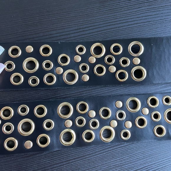 Nice golden fashion beltđź’› - Picture 3 of 8